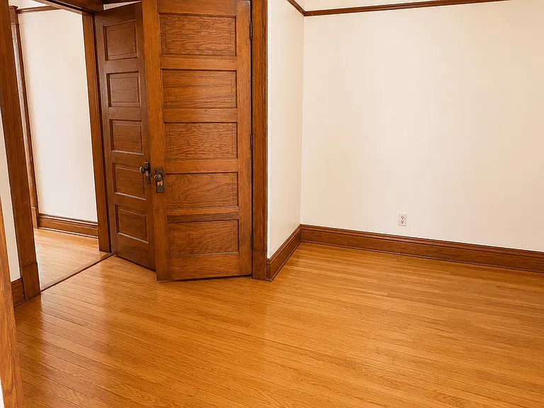 353 W James St — Photo 11