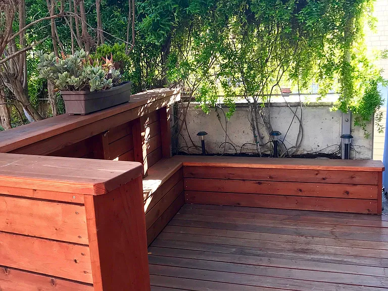 Private patio on courtyard (exterior view)