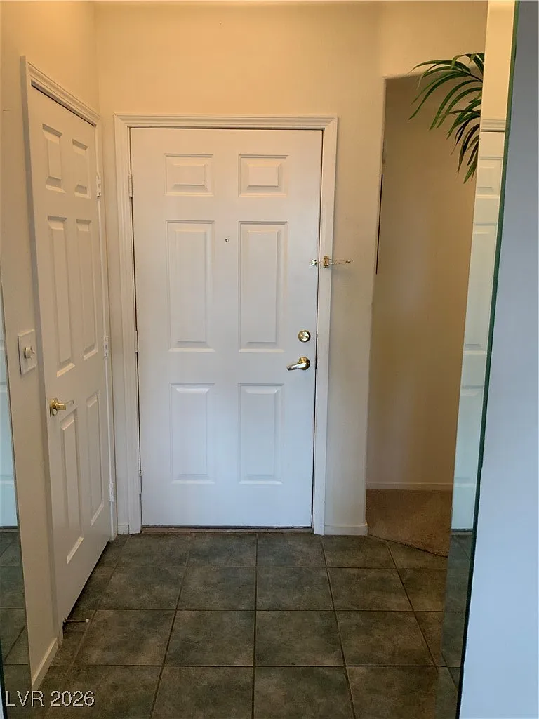 2 bed, 2.0 bath, 943 sqft, $1,695 — Photo 3