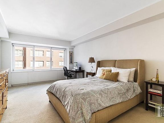 4th image of 35 E 85th St APT 12-A