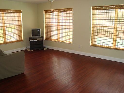 4th image of 311 Olive Ave
