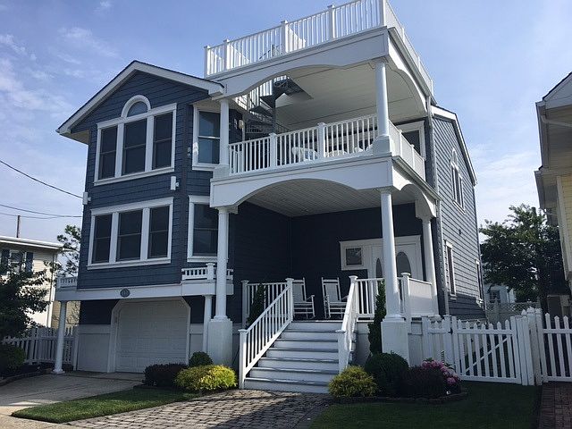 1st image of 411 Merion Pl