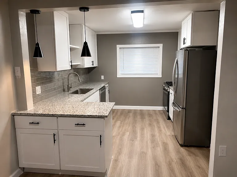 7160 Dickens Ferry Rd — Photo 2