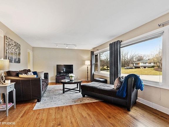 5th image of 6 Stone Haven Dr