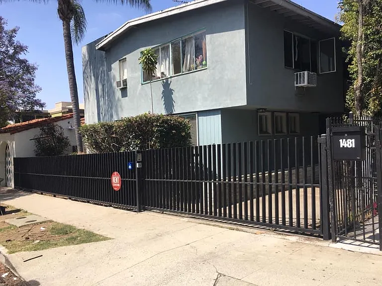1477 Havenhurst Dr #4 — Photo 11