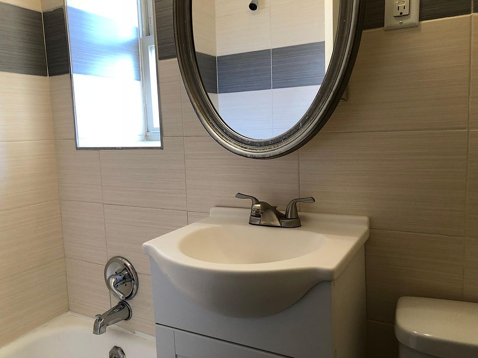 2nd image of 37 Duncan Ave #46Y