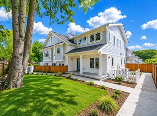 970 Park Dr, Vancouver, BC V6P 2J4