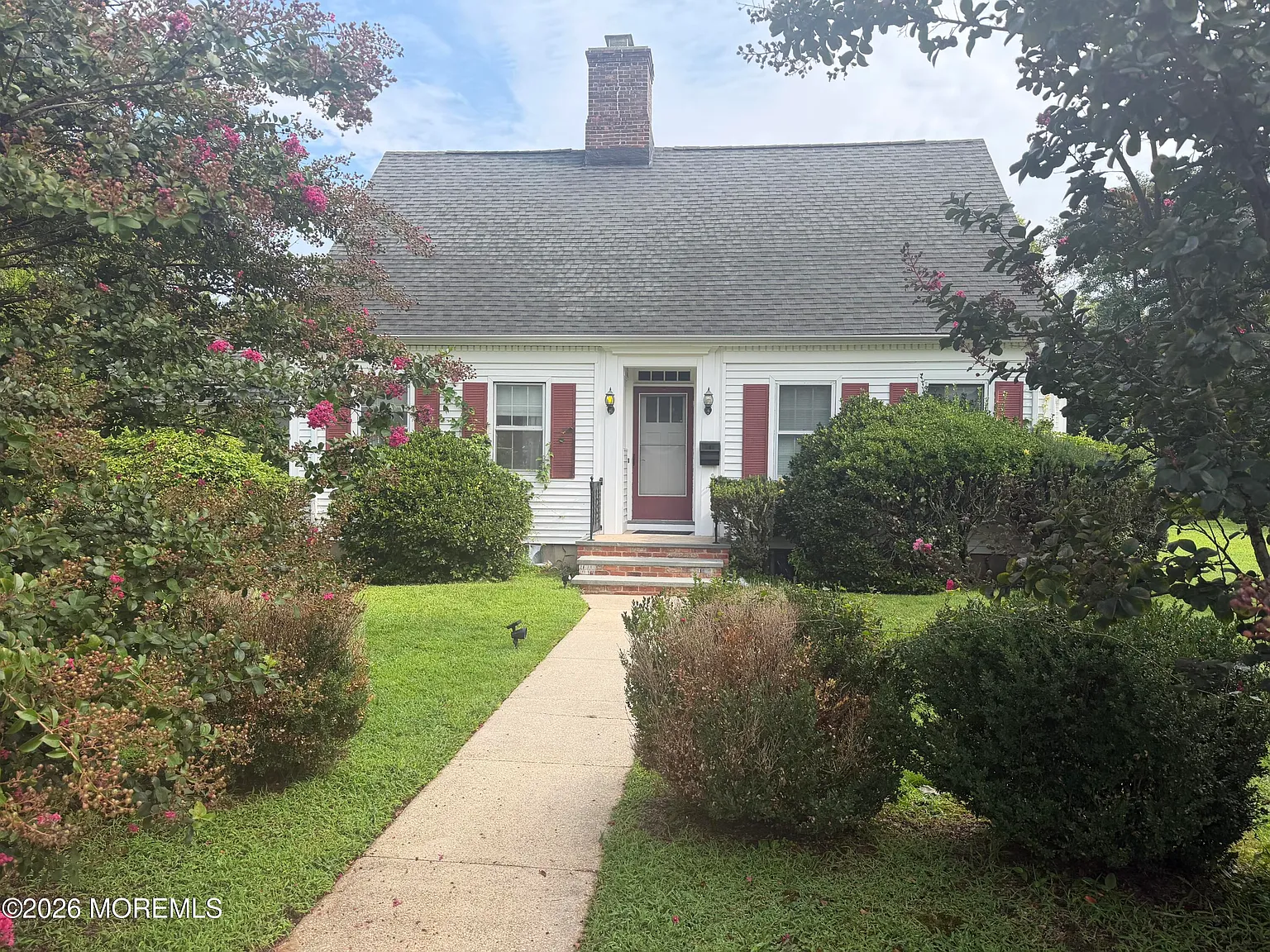 4 bed, $4,999 — Photo 1