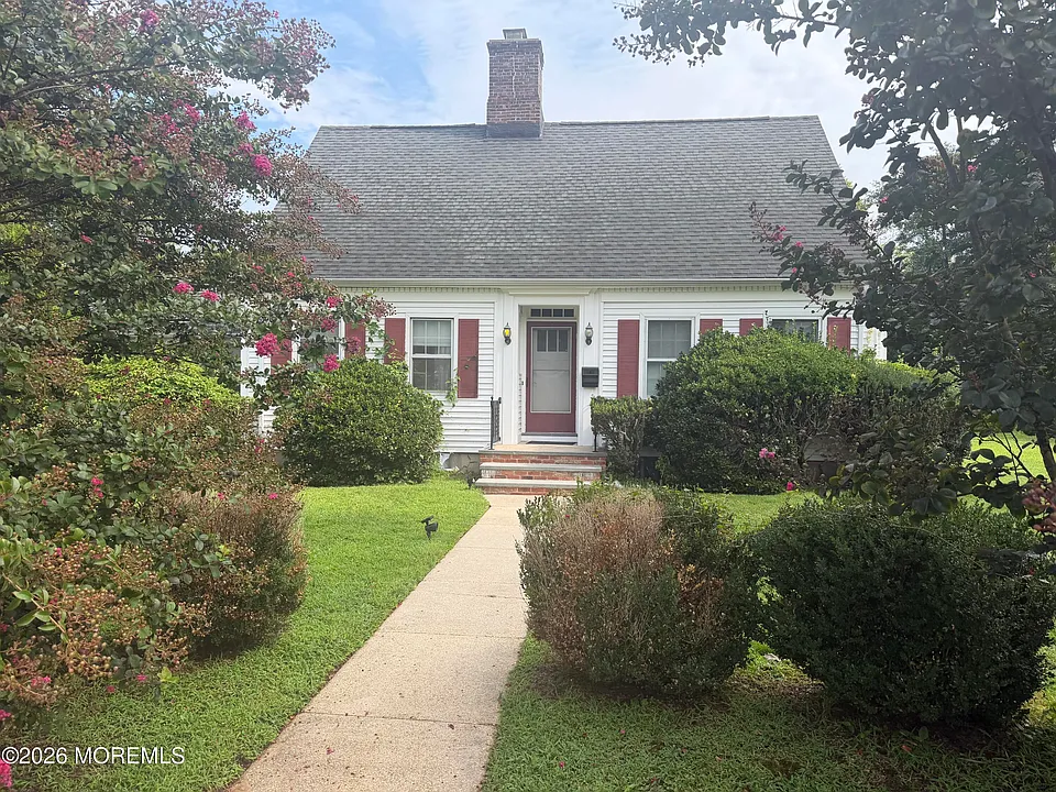 611 Blanchard Pkwy