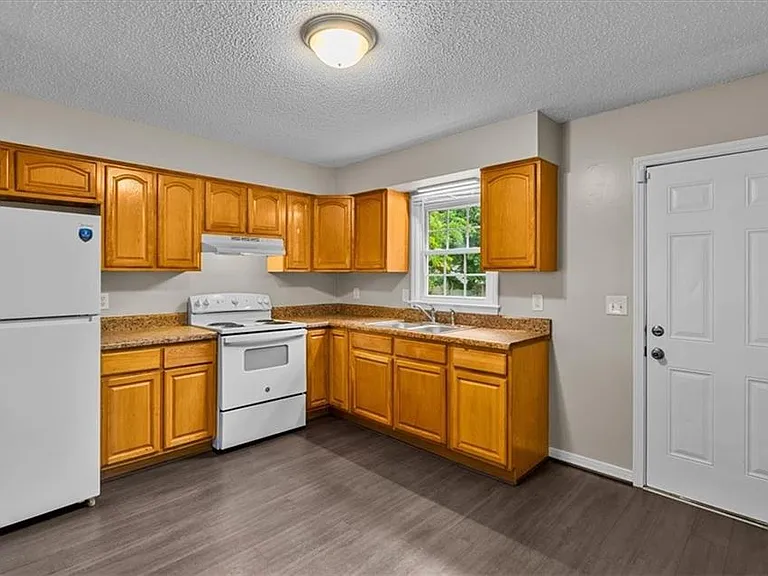 1307 Pearson St — Photo 19