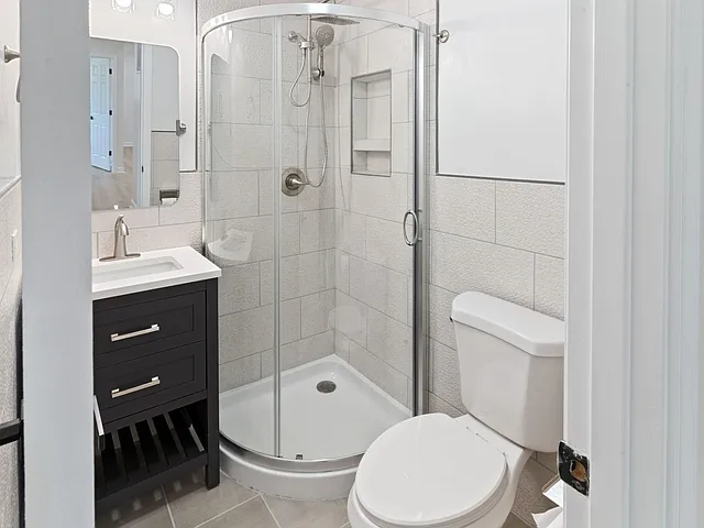 329 Marion Ct — Photo 26