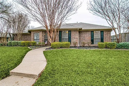249 Simmons Dr Photo 1