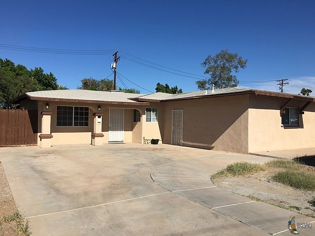 1st image of 756 Tangerine Dr