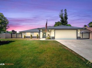 3915 Treasure Island St, Bakersfield, CA 93312