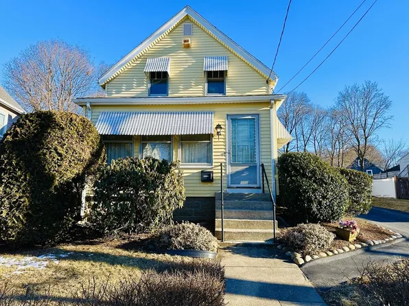 310 Albion St, Wakefield, MA 01880