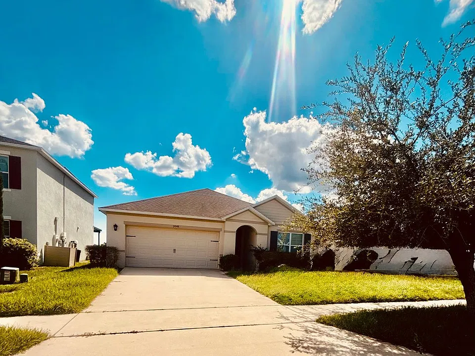 9048 Tuscan Cypress St