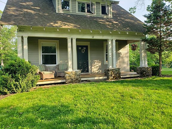 2nd image of 116 Hill St