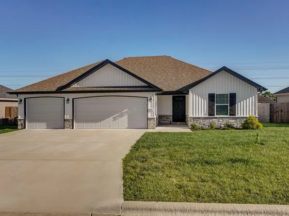 2750 E Auburn Hills Street, Republic, MO 65738