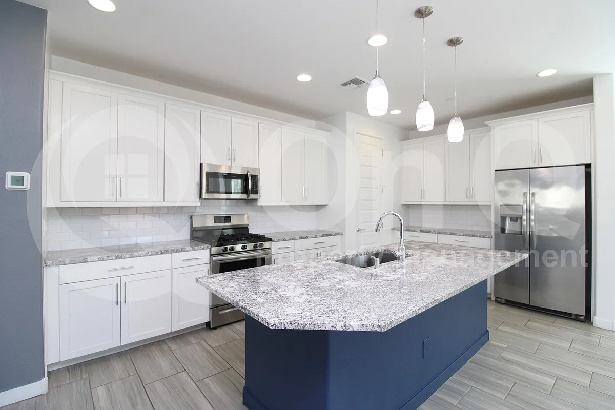 4 bed, 3.0 bath, 1944 sqft, $2,750 — Photo 3