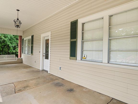 4th image of 801 Dogwood Ave