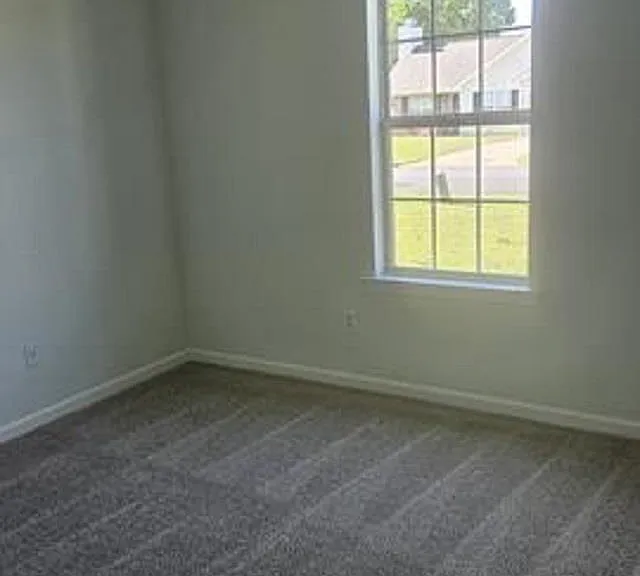 120 Chadwyck Cir — Photo 11