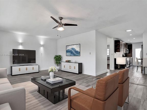 3rd image of 3922 NE 166th St #S206