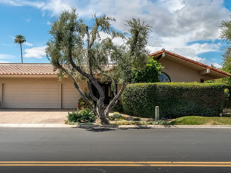 5 Stanford Dr — Photo 86