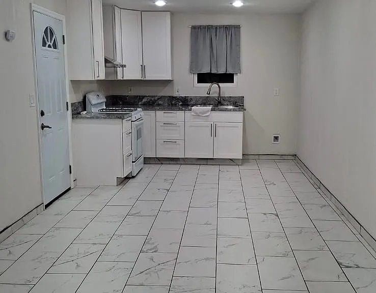 344 W Whitesbridge Ave #2 — Photo 6