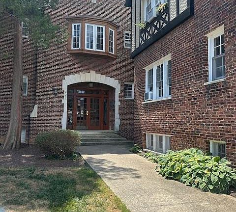 2nd image of 208 Farragut St NW APT 204