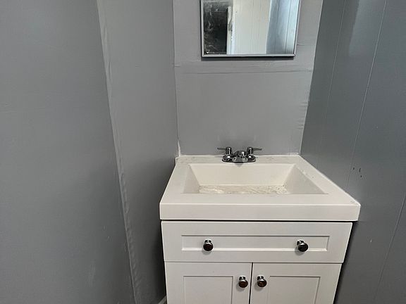 4th image of 2201 Griffiths Ave #4