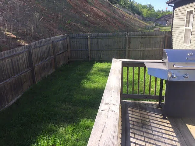 112 Lakeview Ct — Photo 9
