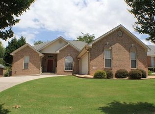 112 Glen Mary Dr, Florence, AL 35633