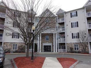 21 Hampshire Rd APT 113, Methuen, MA 01844