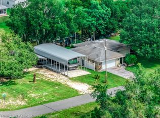 102 Mango Rd NE, Lake Placid, FL 33852