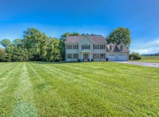 20257 Colony Ln, Bristol, VA 24202