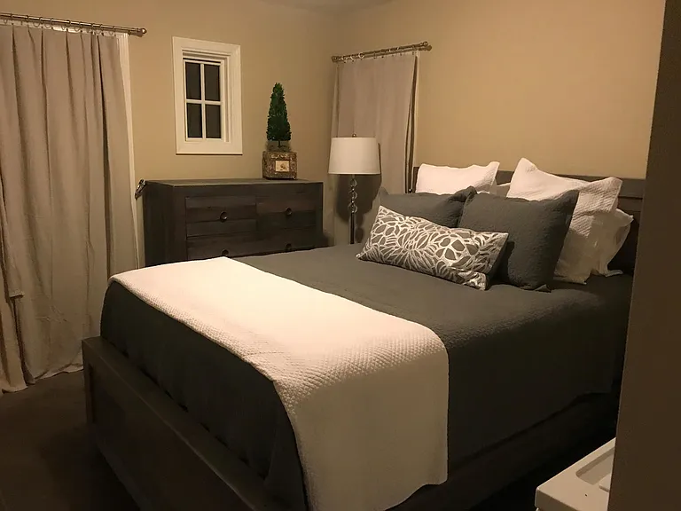 404 Montezuma Ave — Photo 9