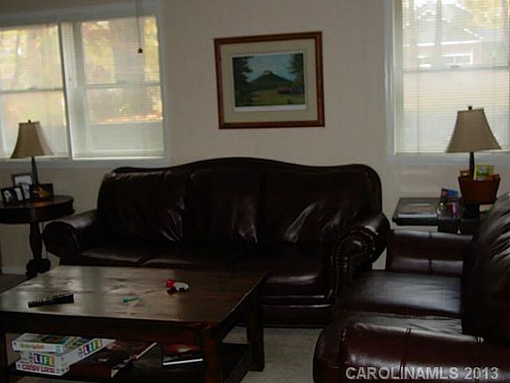 3rd image of 1403 Heritage Ct