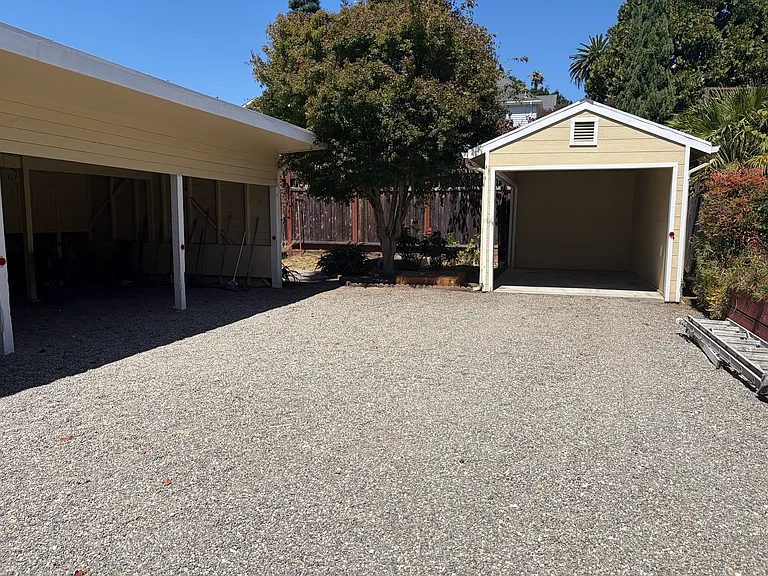1825 Clinton Ave — Photo 13