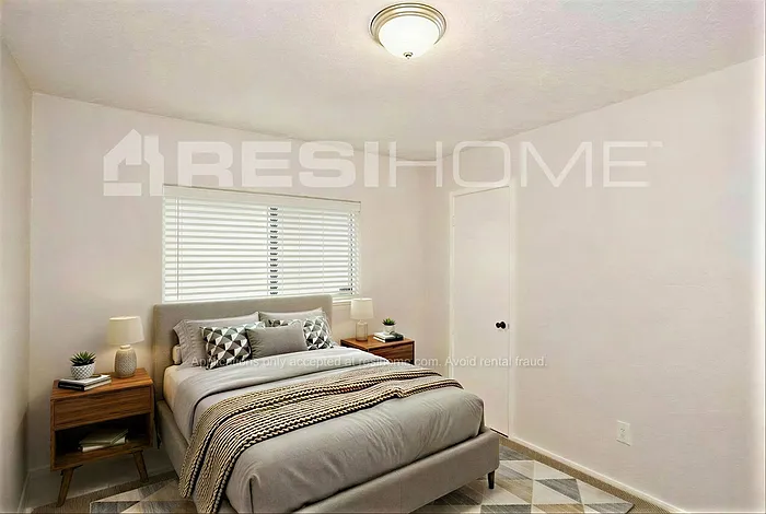 2400 Redbrook Ct — Photo 9