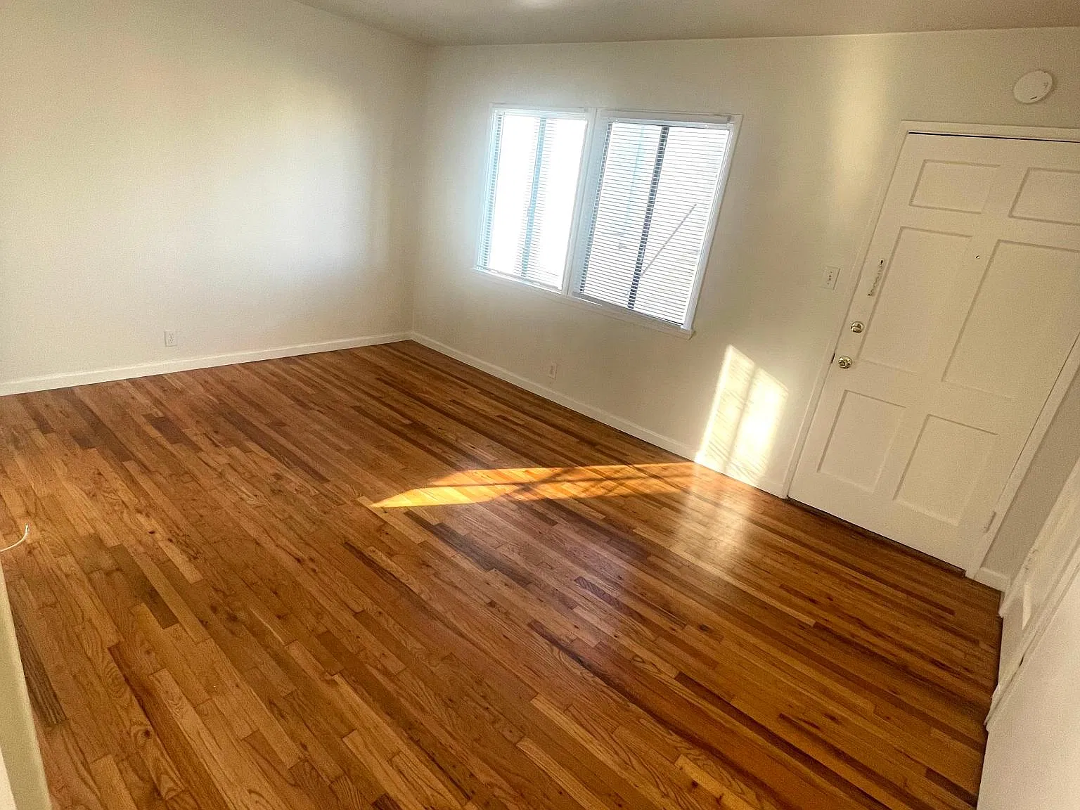23 Roswell Ave — Photo 3
