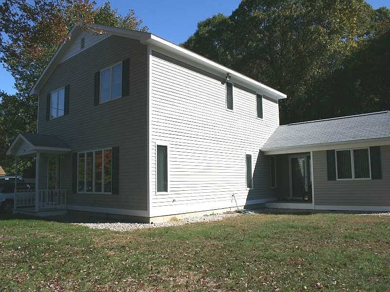 1st image of 30 Courtland Dr