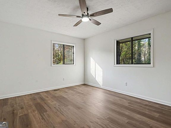 5th image of 4541 Mercer Rd