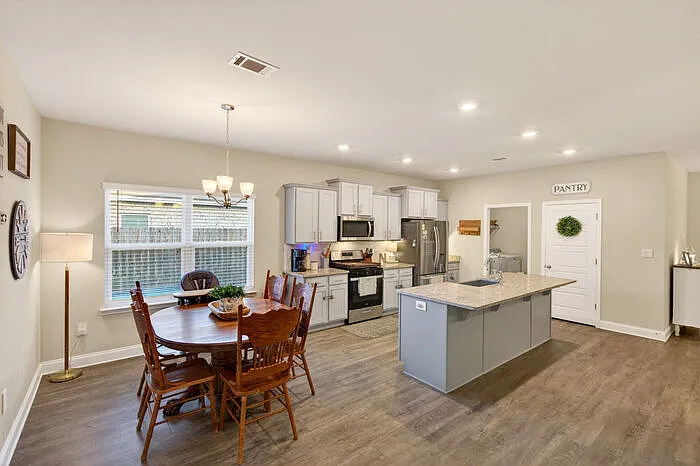 8009 Crawford Dr — Photo 12