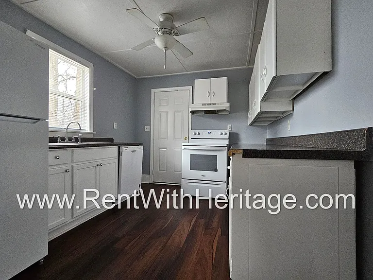 8657 Campbellton St — Photo 14