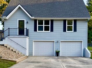 1801 Cemco Dr, Liberty, MO 64068