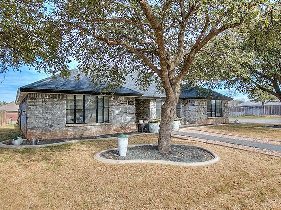 4th image of 3502 Ridgecrest Ln