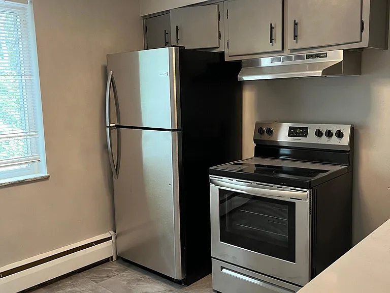 6310 Plainfield Rd #3 — Photo 4