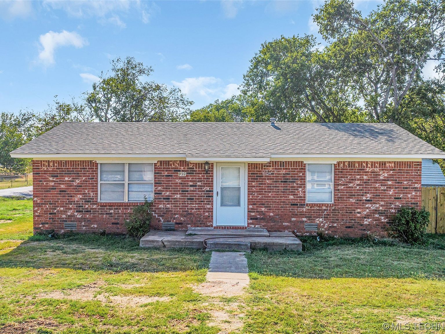 939 6th St, Wilson, OK 73463 Zillow
