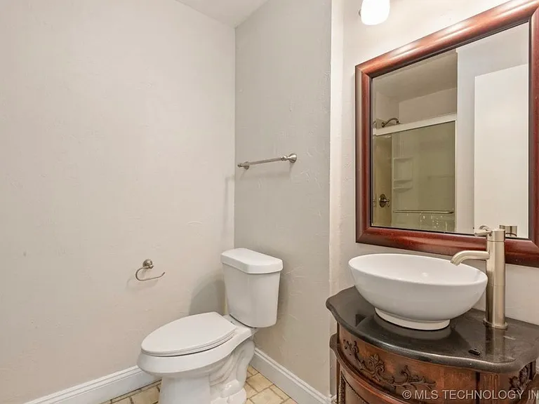 6616 E 54th St — Photo 14
