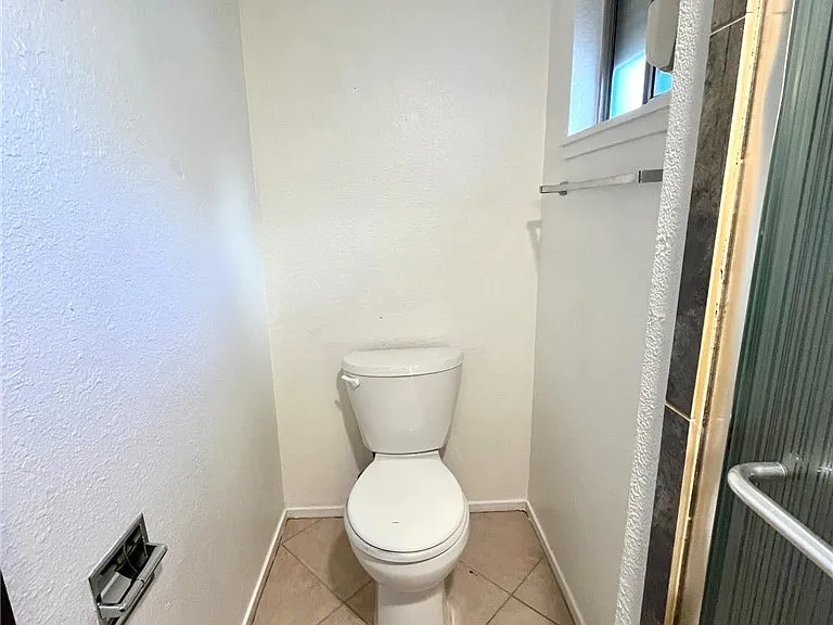 4964 Newport Cove Dr #B — Photo 11